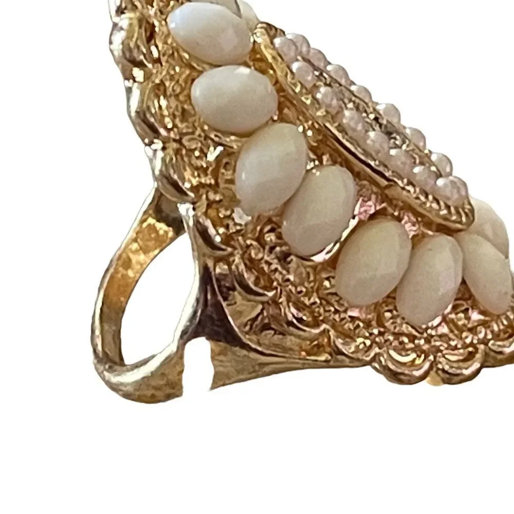 NWOT pearl rhinestone gold tone ring size US side 6.5